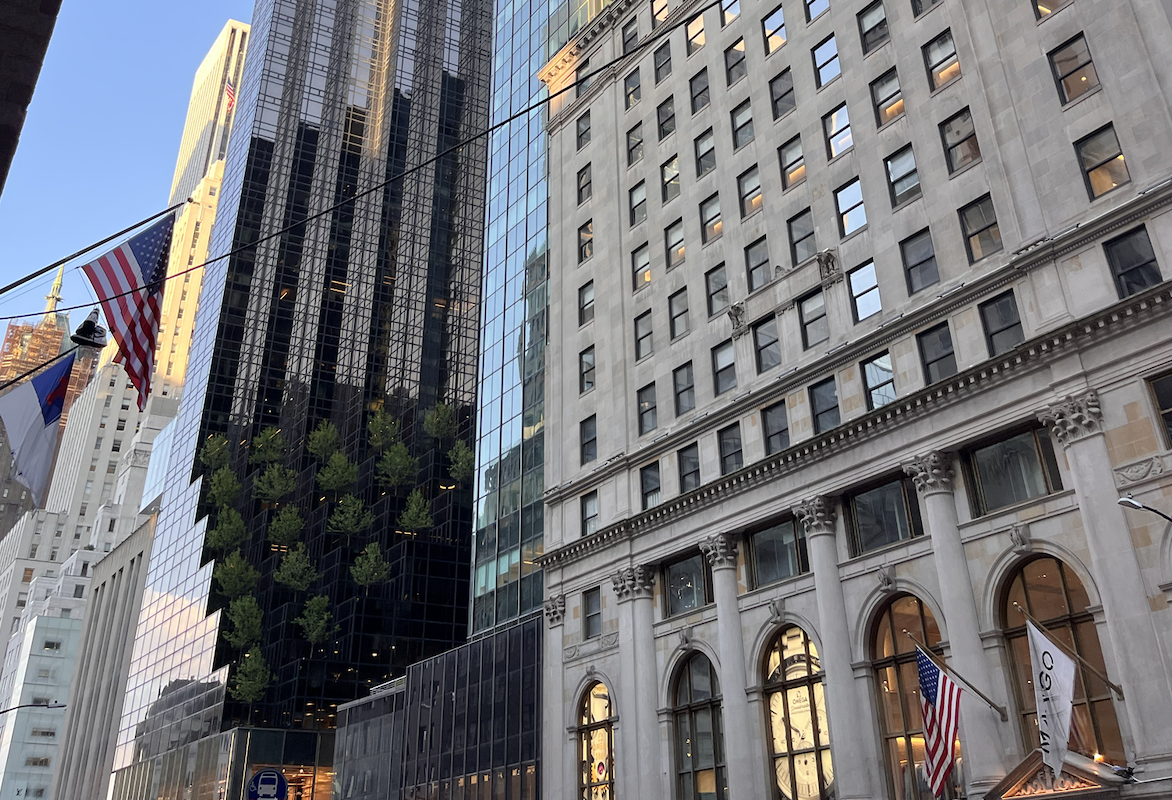 Scopri di più sull'articolo Gli affitti di Manhattan battono ogni record: la trasformazione del mercato immobiliare da 1 trilione di New York